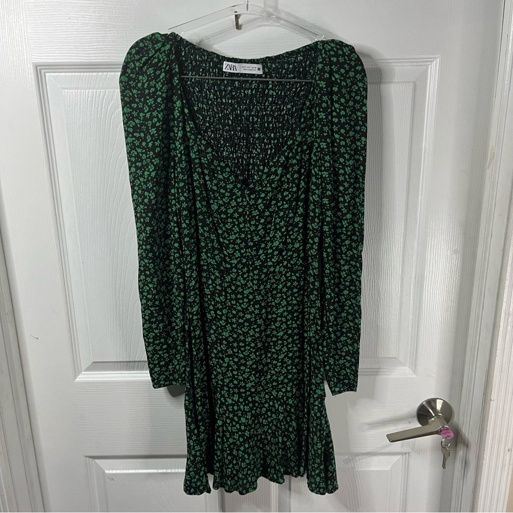 Zara Green Scoop Neck Bishop Sleeve Dress
